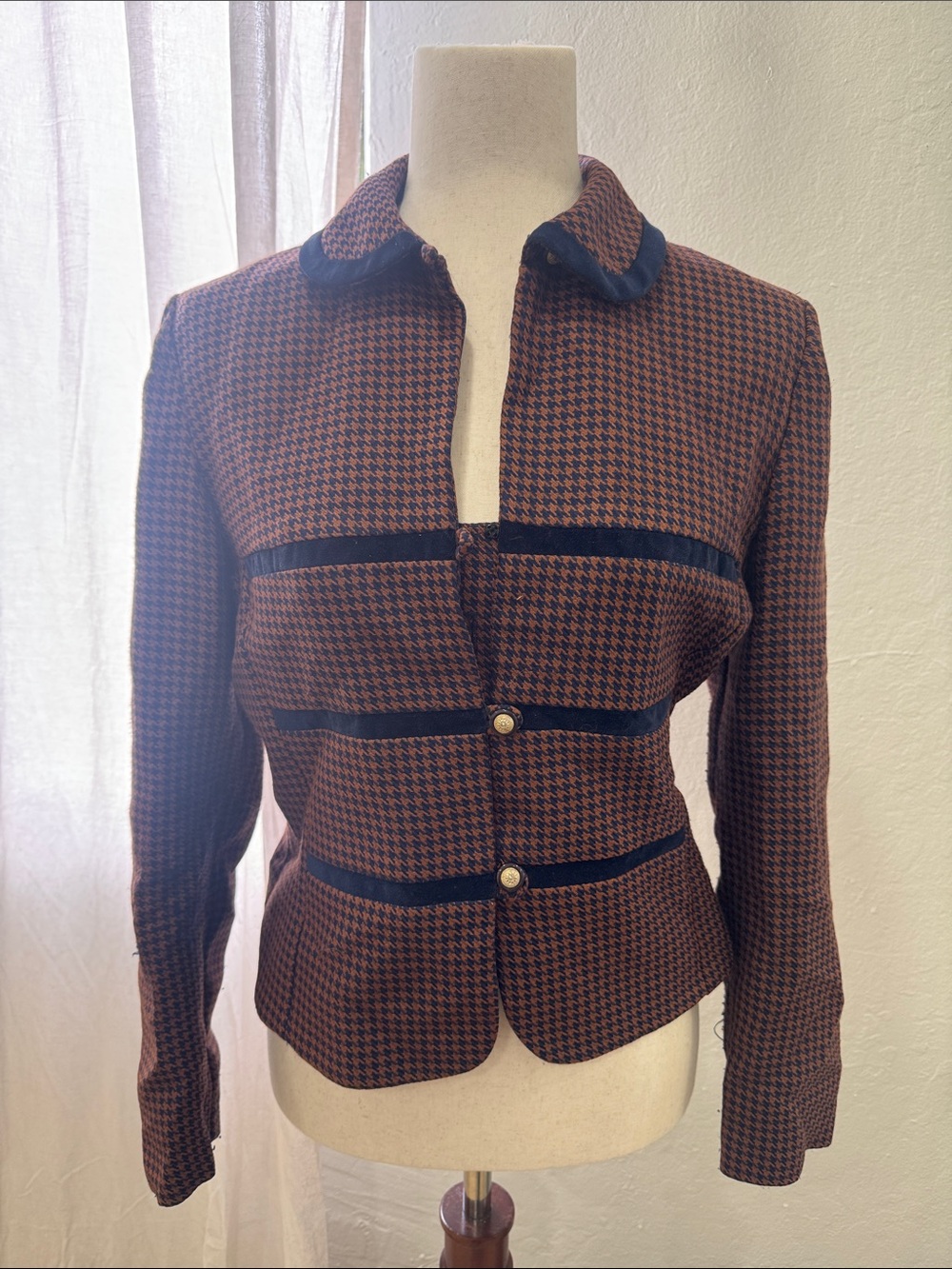 Jessica Howard Brown Houndstooth Blazer with Blue Velvet Trim
